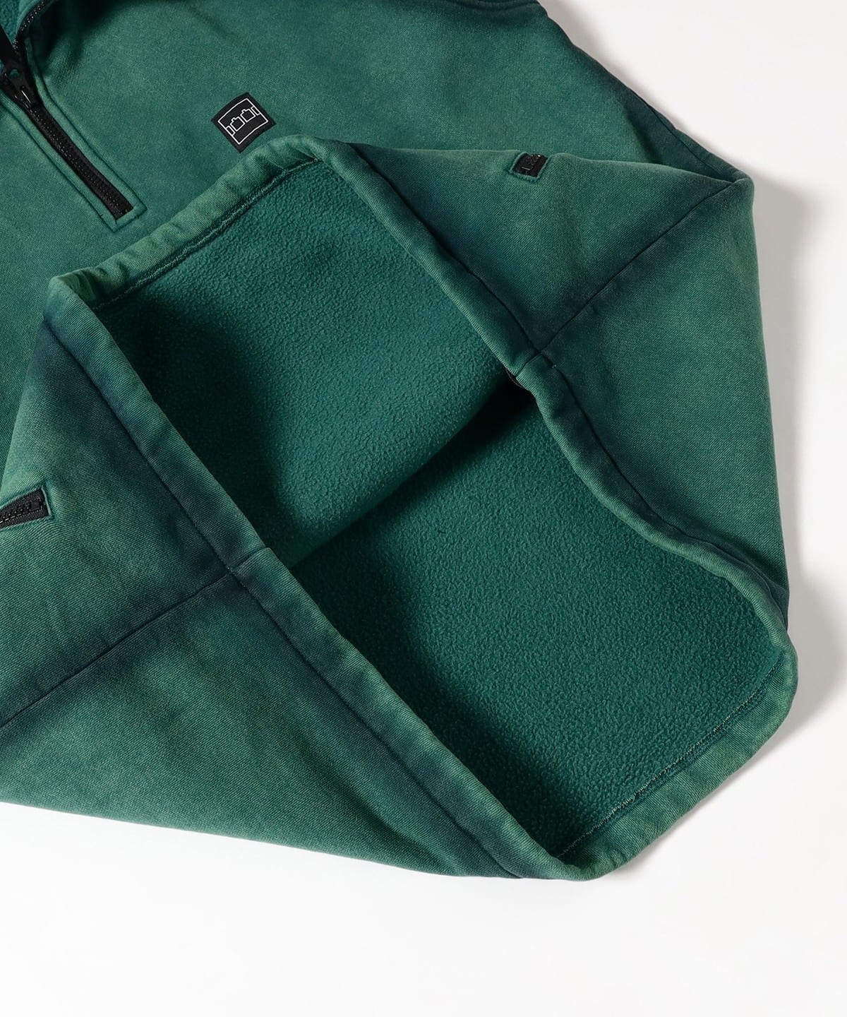 BEAMS T（ビームスT）THE TRILOGY TAPES / SPRAY FUNNEL NECK 