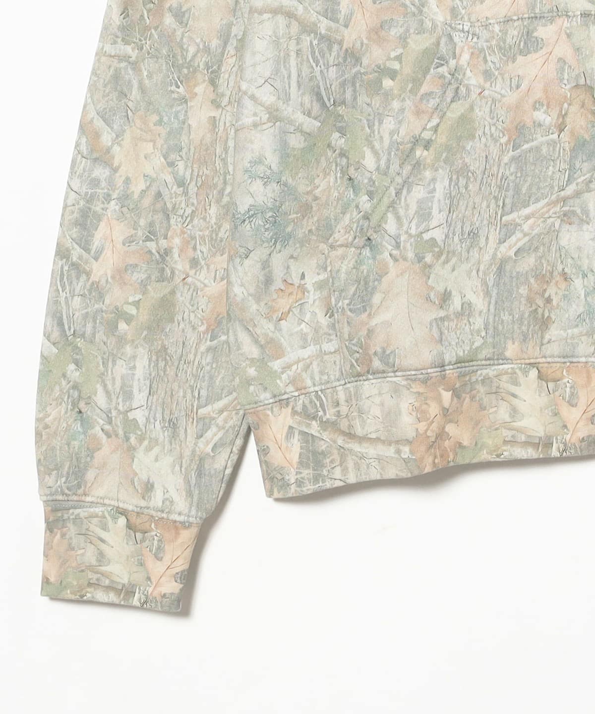 BEAMS T（ビームスT）Museum of Peace & Quiet / WORDMARK CAMO 
