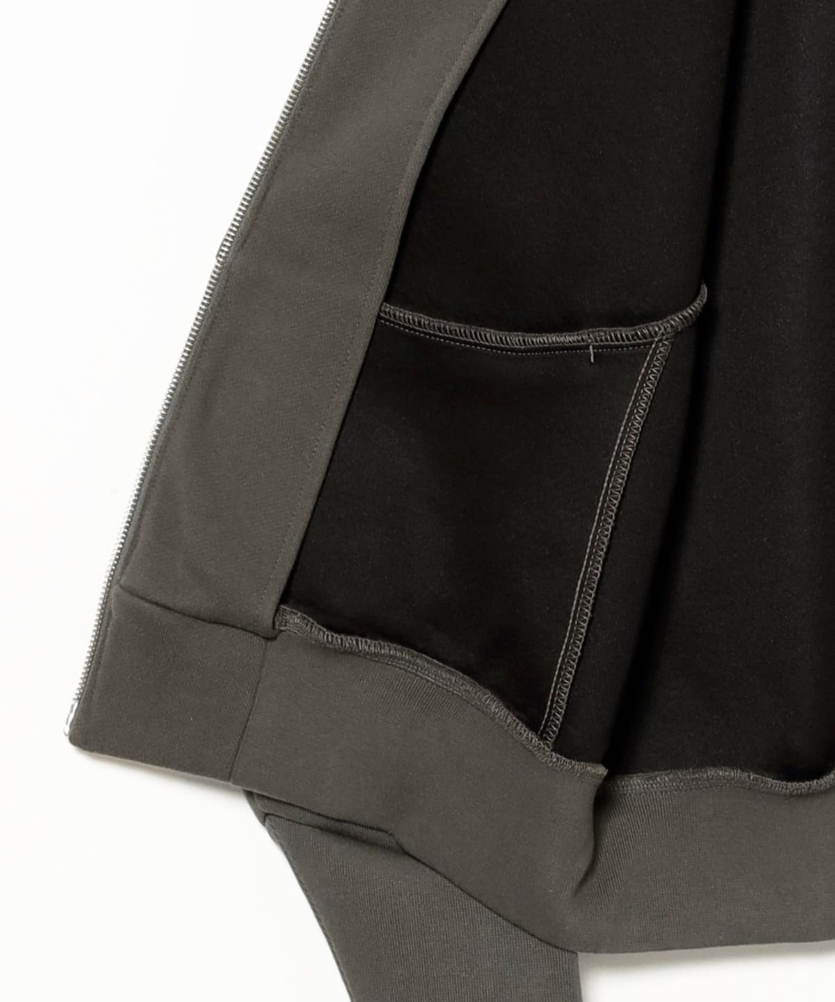 BEAMS T（ビームスT）【別注】Seventh / UTILITY V2 ZIPPED HOODIE