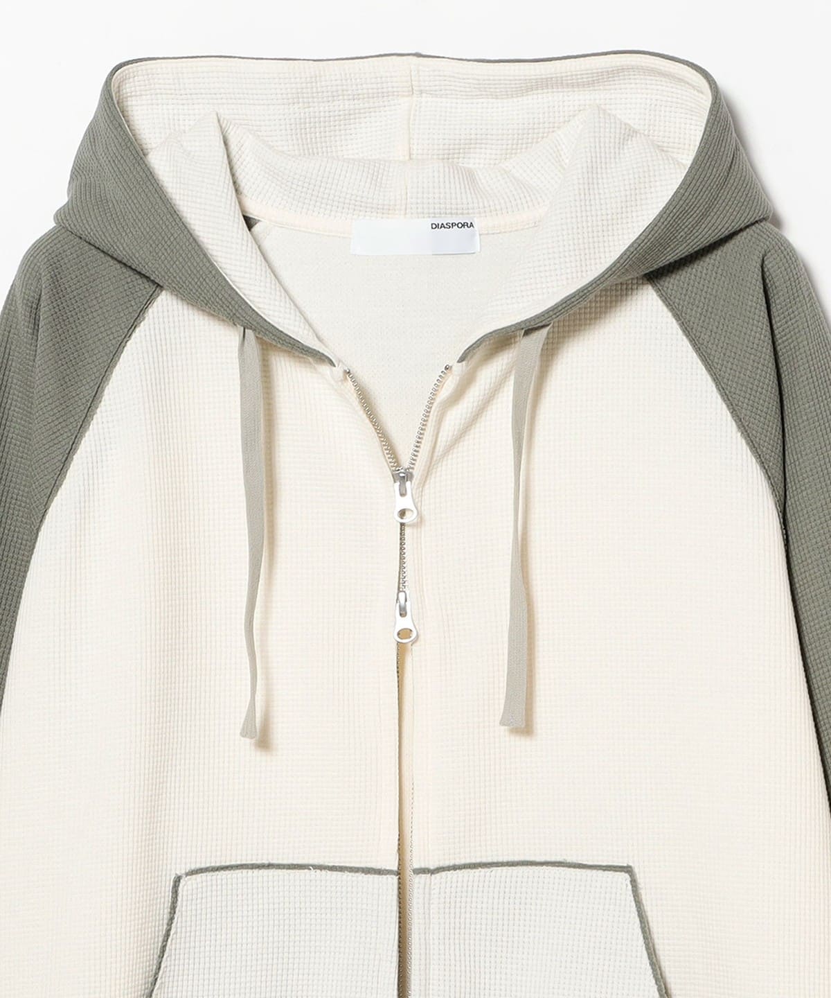 BEAMS T（ビームスT）Diaspora skateboards / Full Zip Hooded Dry