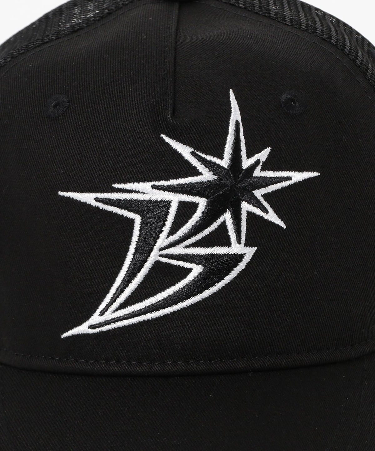 BEAMS T（ビームスT）BoTT / B Logo Mesh-Back 5-Panel Cap（帽子