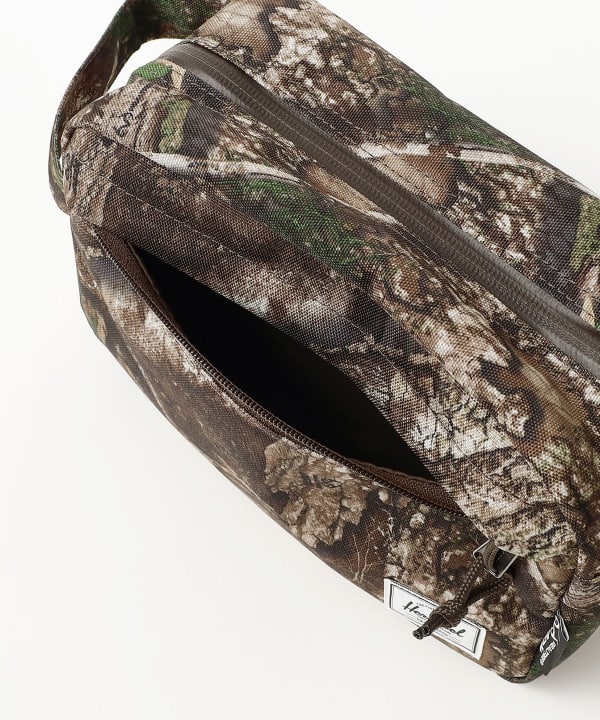 Herschel Supply / Real Tree トラベルキット ポーチ