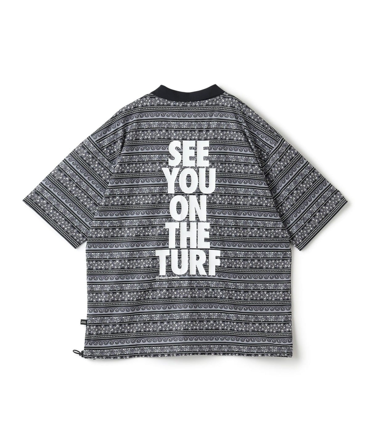 【別注】MAGIC NUMBER マジックナンバー / SEE YOU ON THE TURF 総柄ポロシャツ シャツ・ブラウス MEN BLACK S 【別注】MAGIC NUMBER マジックナンバー / SEE YOU ON THE TURF 総柄ポロシャツ シャツ・ブラウス MEN BLACK S