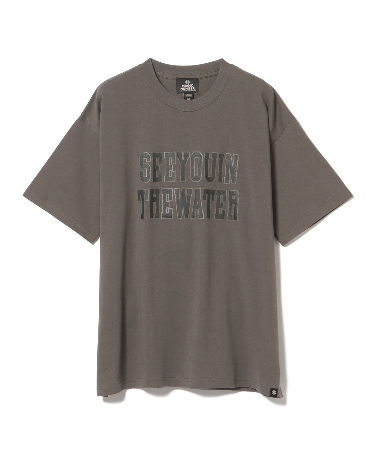 MAGIC NUMBER マジックナンバー / SEE YOU IN THE WATER VARSITY Tシャツ Tシャツ・カットソー MEN BLACK L MAGIC NUMBER マジックナンバー / SEE YOU IN THE WATER VARSITY Tシャツ Tシャツ・カットソー MEN BLACK L