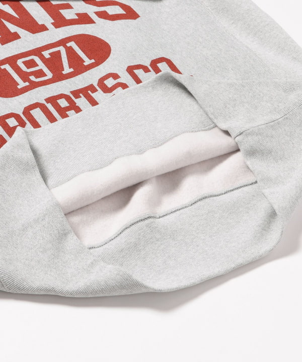 〈WOMEN〉【別注】JONES Sports × Champion / リバースウィーブ(R) クルーネック スウェットシャツ