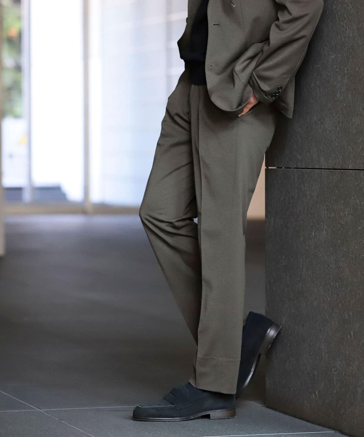 NOMAD Breeze Cool(R) メッシュ 1プリーツ スラックス 24SS パンツ MEN OLIVE S NOMAD Breeze Cool(R) メッシュ 1プリーツ スラックス 24SS パンツ MEN OLIVE S