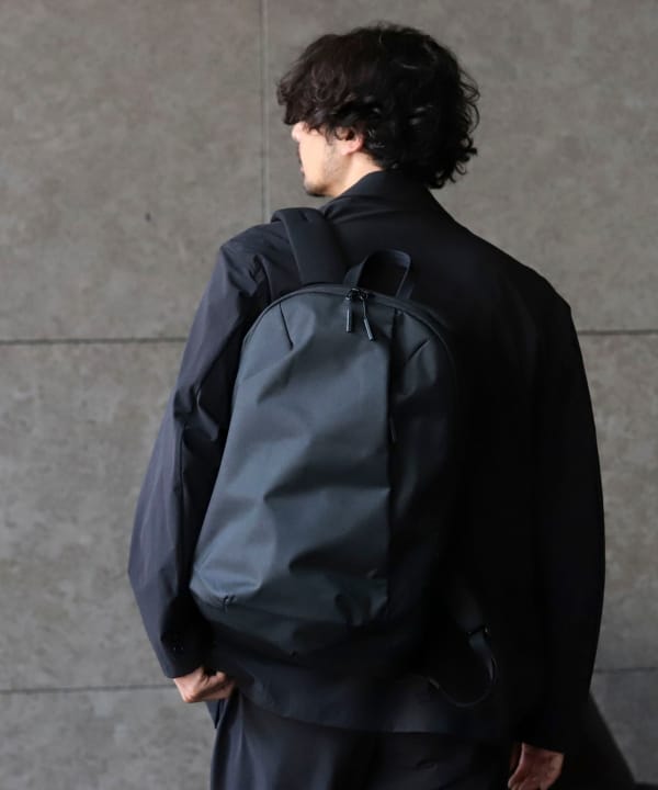 美しいWEXLEY STEM BACKPACK カーキ バッグ