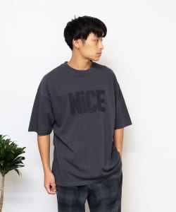 ▲ B:MING by BEAMS / NICE ロゴプリント Tシャツ