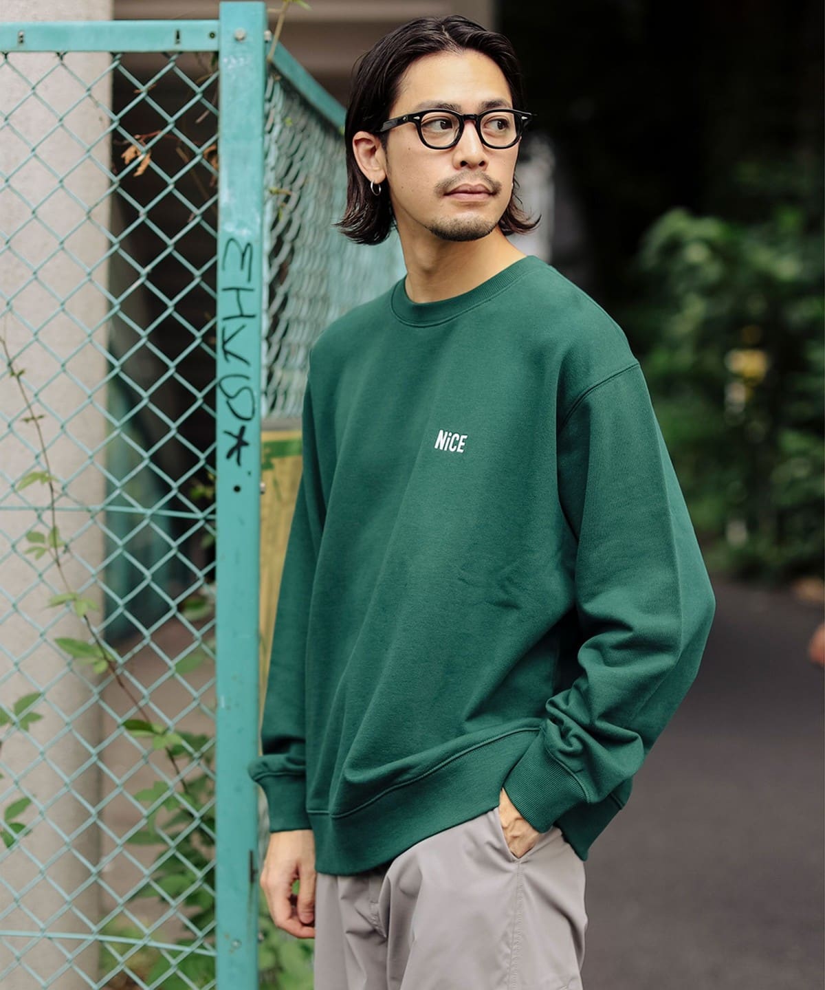 エンブロイダリー NiCE ロゴ クルーネック スウェット トップス MEN GREEN S エンブロイダリー NiCE ロゴ クルーネック スウェット トップス MEN GREEN S