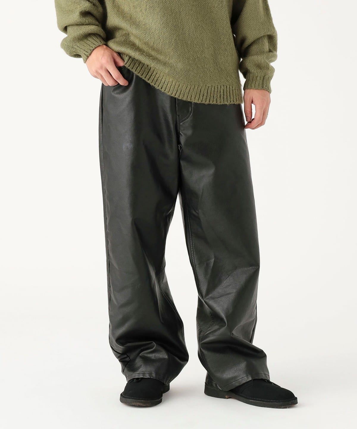 BEAMS 黒 レザー ストレートパンツ International Gallery BEAMS（インターナショナルギャラリー