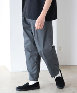 ▲ タックワイド アンクルパンツ