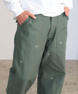 ▲GUNG HO x B:MING by BEAMS / 別注 FLOWER EMBROIDERY 4POCKET WIDE FATIGUE TROUSER