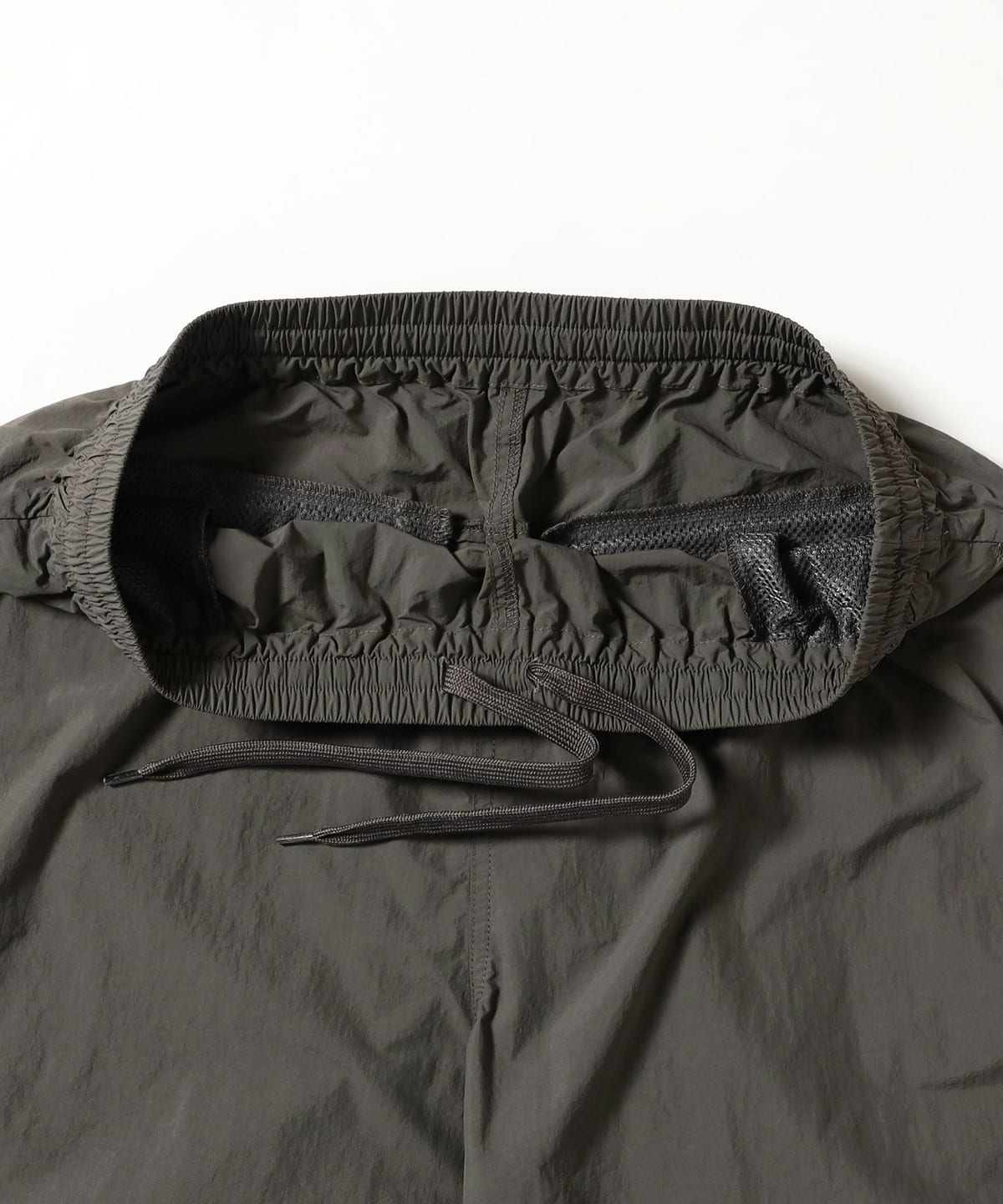 BEAMS plus ナイロンショートパンツ　L 38250156791_C_1.jpg