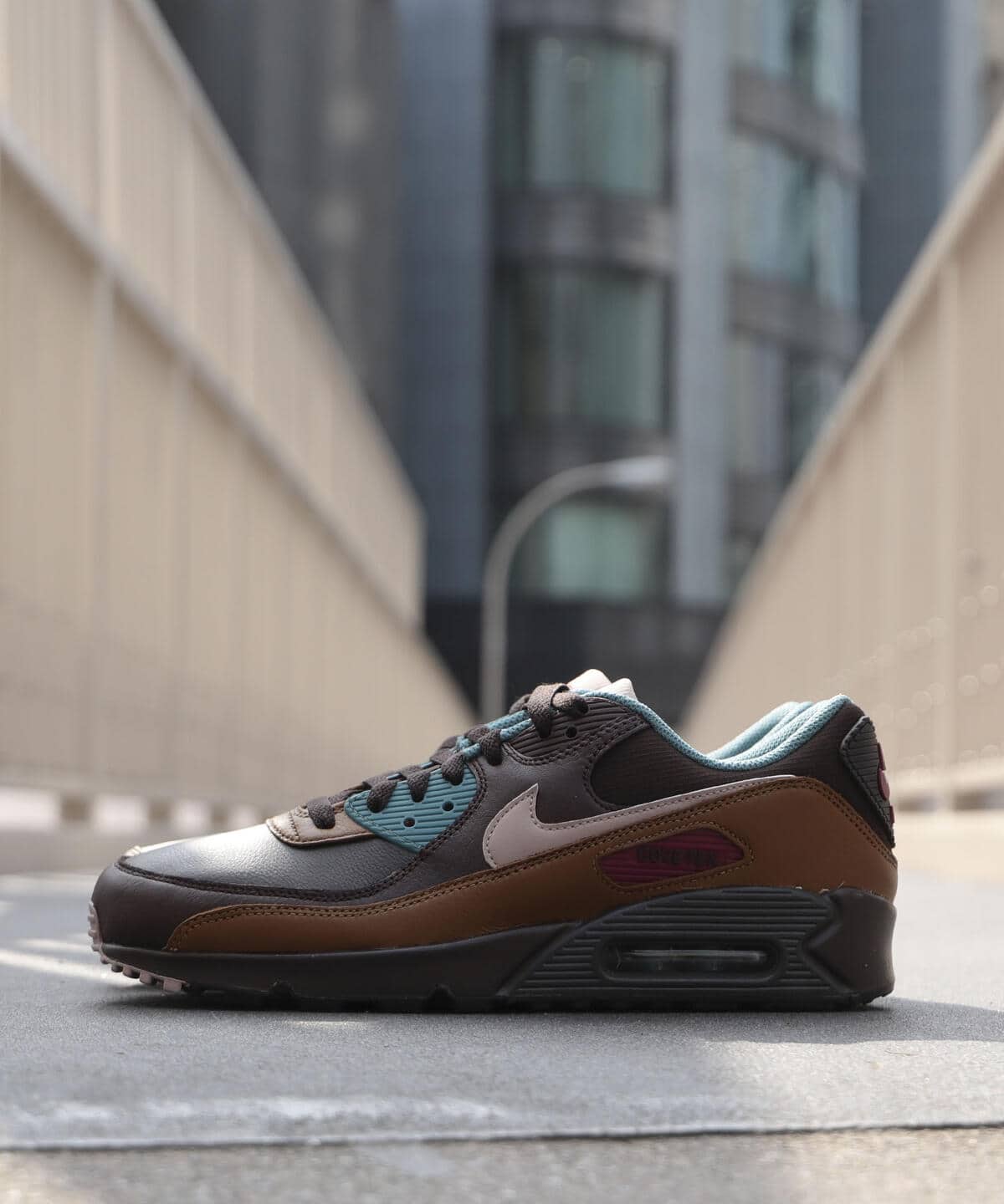 NIKE AIRMAX90 (ナイキ　エアマックス90)