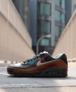 NIKE AIR MAX 90 ESSENTIAL