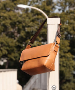 B:MING by BEAMS / レザー ショルダーバッグ
