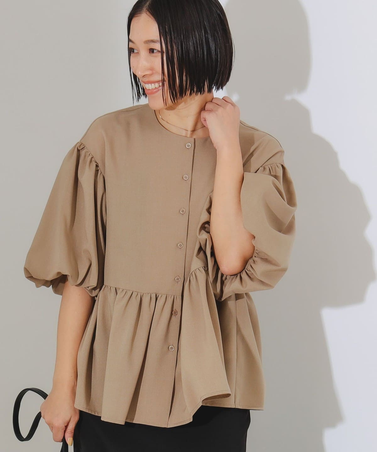 ティアード フレア ブラウス シャツ・ブラウス WOMEN BEIGE S ティアード フレア ブラウス シャツ・ブラウス WOMEN BEIGE S