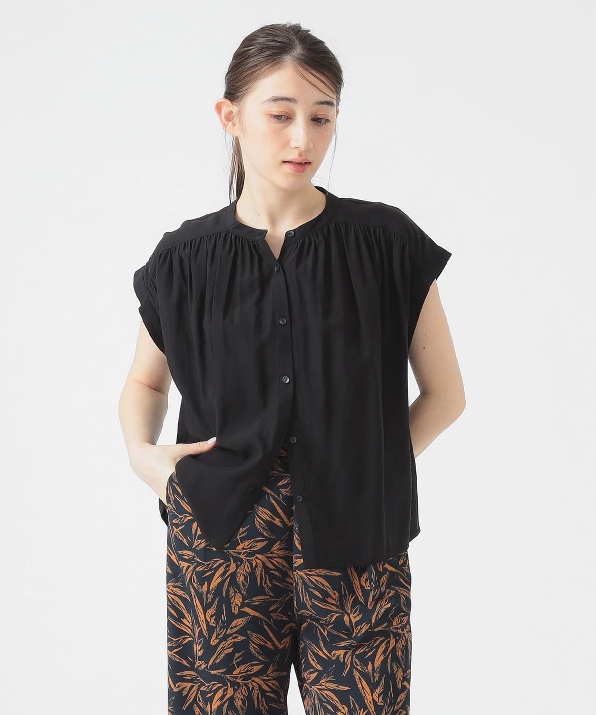 刺繍ギャザーブラウス　ダリア　BEAMS　フラワー 93010203286_C_2.jpg