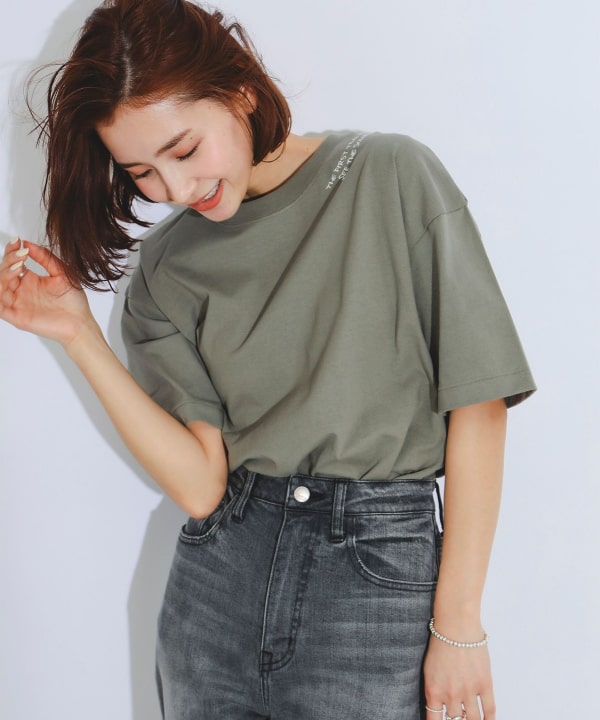 芸能人着用♡A.P.C×BEAMS ロゴ刺繍Tシャツ ピンクベージュ