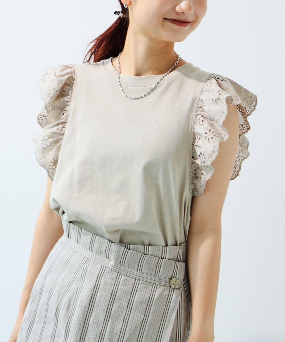 袖レース プルオーバー Tシャツ・カットソー WOMEN LIGHT BEIGE ONE SIZE 袖レース プルオーバー Tシャツ・カットソー WOMEN LIGHT BEIGE ONE SIZE