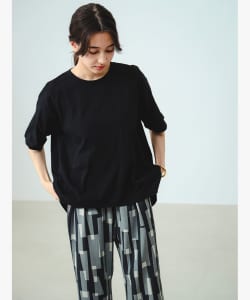 フレアーシルエット Tシャツ