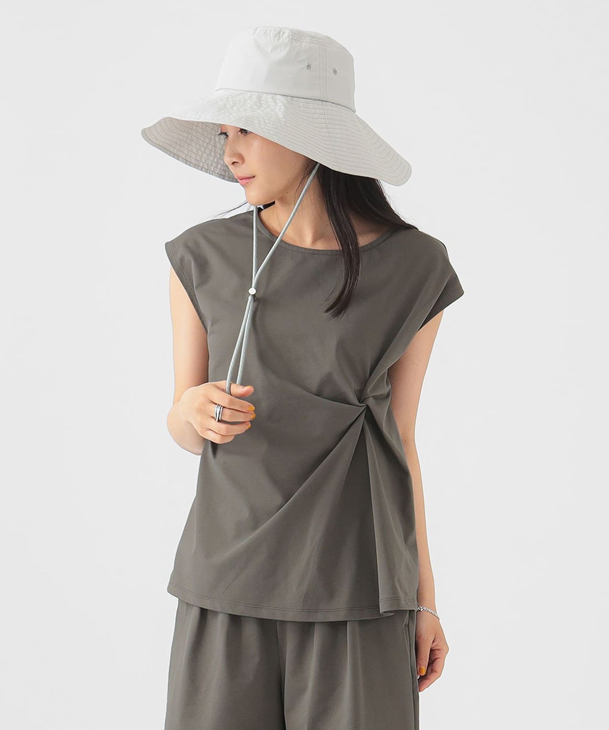 【水陸両用】ランド アンド ウォーター ツイスト トップス Tシャツ・カットソー WOMEN OLIVE ONE SIZE 【水陸両用】ランド アンド ウォーター ツイスト トップス Tシャツ・カットソー WOMEN OLIVE ONE SIZE
