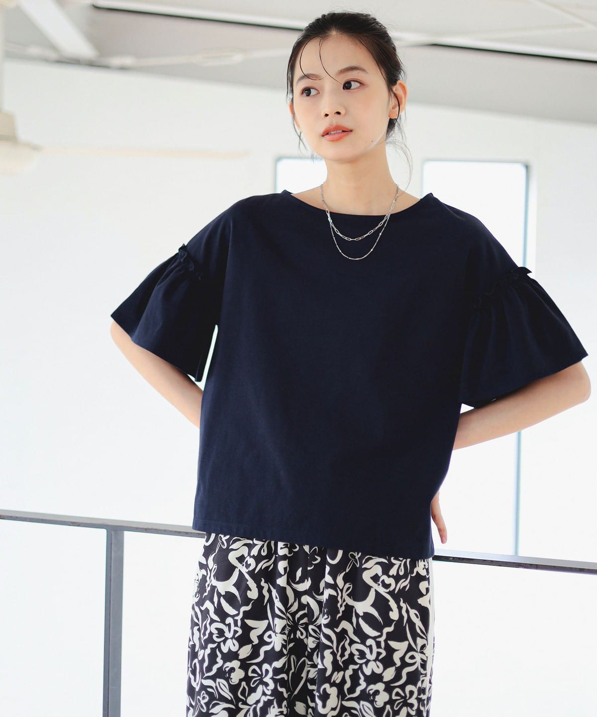 袖フリル プルオーバー Tシャツ・カットソー WOMEN NAVY ONE SIZE 袖フリル プルオーバー Tシャツ・カットソー WOMEN NAVY ONE SIZE