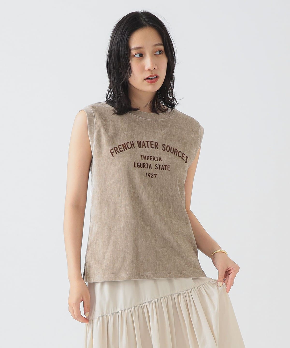 ベロア フロッキー プリント Tシャツ Tシャツ・カットソー WOMEN BEIGE ONE SIZE ベロア フロッキー プリント Tシャツ Tシャツ・カットソー WOMEN BEIGE ONE SIZE