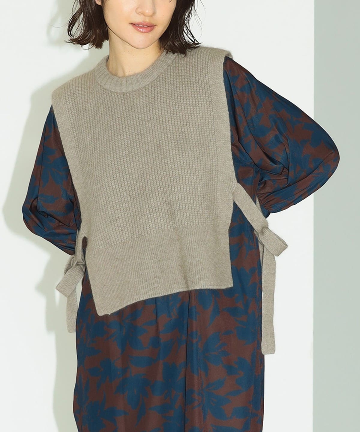 ラクーン混 クルーネック ベスト トップス WOMEN BEIGE ONE SIZE ラクーン混 クルーネック ベスト トップス WOMEN BEIGE ONE SIZE
