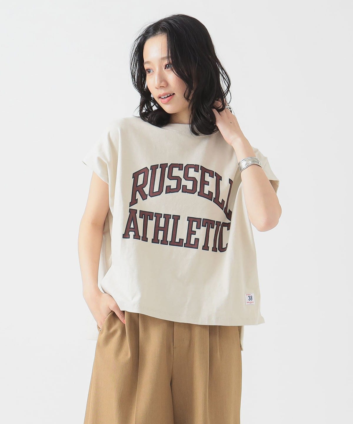 【別注】RUSSELL ATHLETIC ラッセルアスレチック / クラシック スクエア Tシャツ Tシャツ・カットソー WOMEN CHALK ONE SIZE 【別注】RUSSELL ATHLETIC ラッセルアスレチック / クラシック スクエア Tシャツ Tシャツ・カットソー WOMEN CHALK ONE SIZE