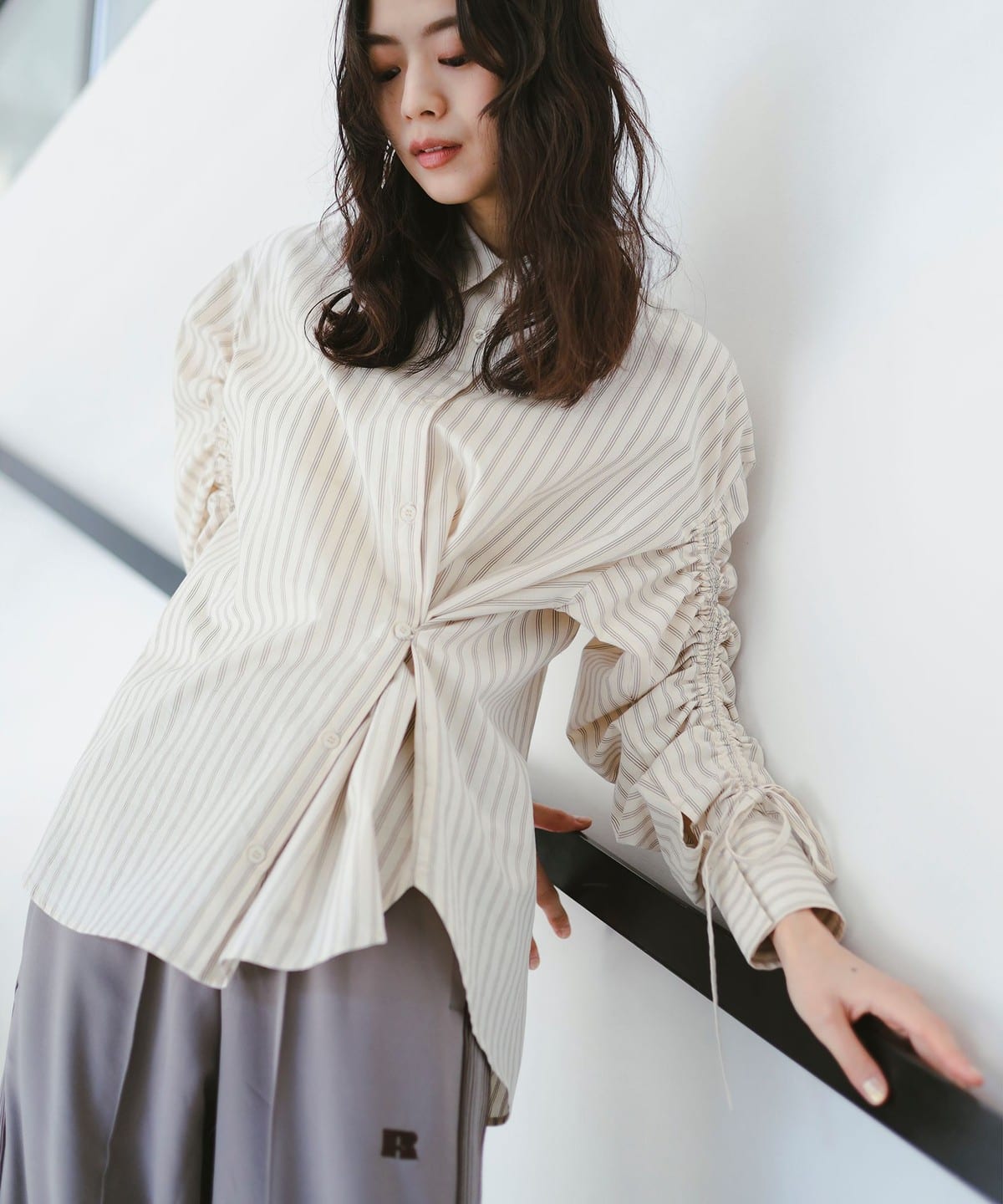 2way シャーリング シャツ シャツ・ブラウス WOMEN IVORY ONE SIZE 2way シャーリング シャツ シャツ・ブラウス WOMEN IVORY ONE SIZE