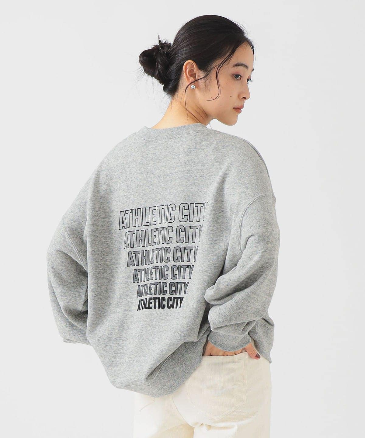 【別注】RUSSELL ATHLETIC ラッセルアスレチック / プリント クルーネック スウェット トップス WOMEN GRAY ONE SIZE 【別注】RUSSELL ATHLETIC ラッセルアスレチック / プリント クルーネック スウェット トップス WOMEN GRAY ONE SIZE