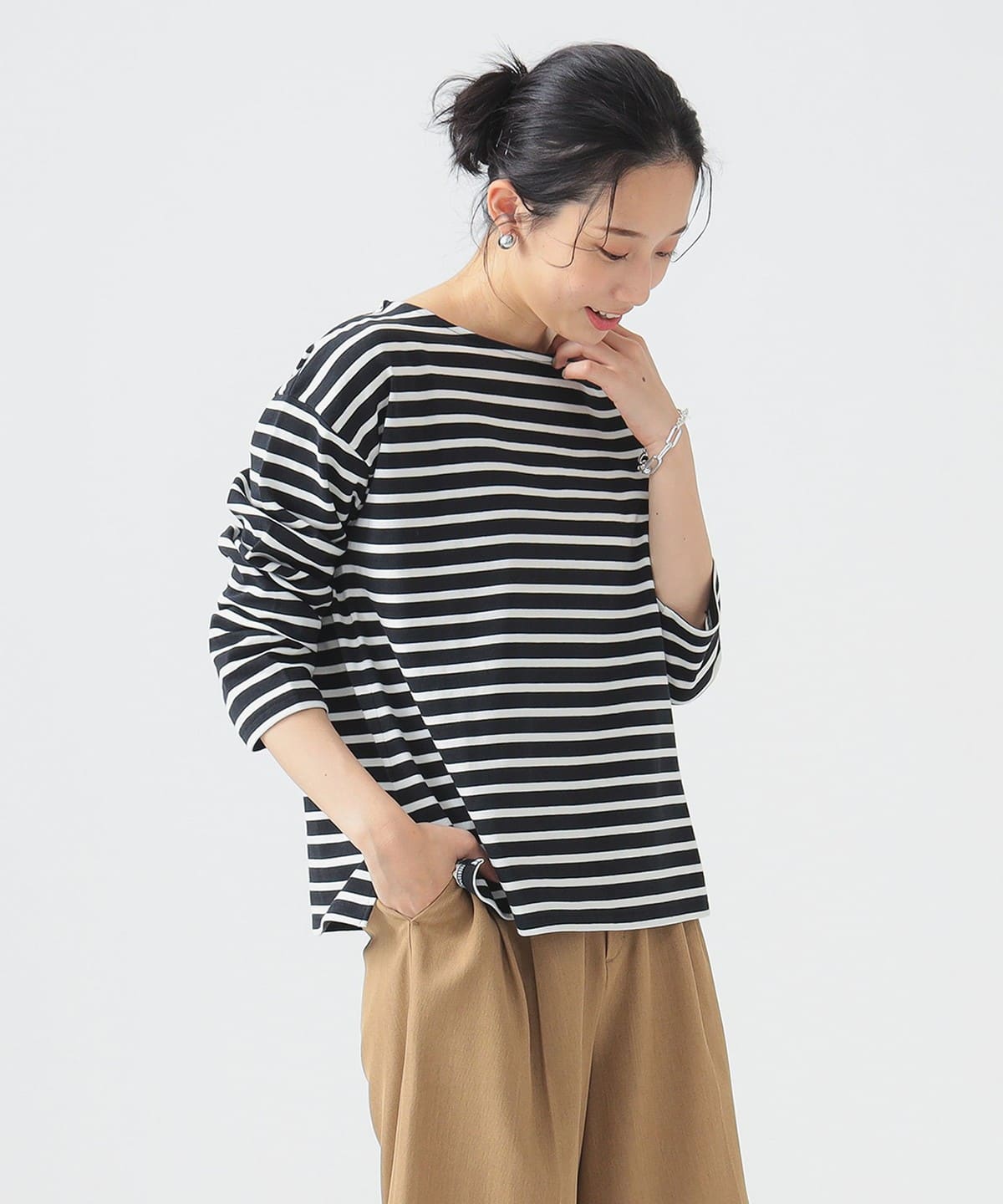 【4/24新規値下げ】ボーダー ロングスリーブ Tシャツ Tシャツ・カットソー WOMEN BLACK*OFF WHITE ONE SIZE 【4/24新規値下げ】ボーダー ロングスリーブ Tシャツ Tシャツ・カットソー WOMEN BLACK*OFF WHITE ONE SIZE