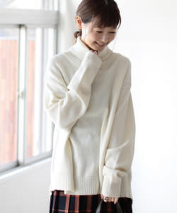 B:MING by BEAMS / バックスリット オフタートル ニット