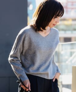 ▲B:MING by BEAMS / FINKS 片畦 Vネック プルオーバー ニット