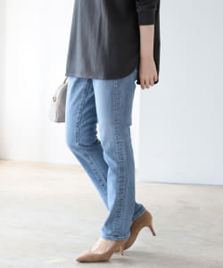 SOMETHING / HANA TAPERED デニムパンツ
