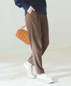 スタフリ  テーパード パンツ