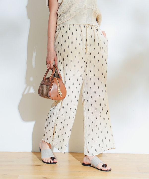 【値下中】BEAMS COUTURE バラ刺繍キルティングパンツ 2023年、これを待ってた！！｜BEAMS PLUS（ビームス プラス）｜BEAMS
