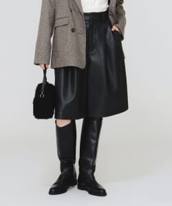 フェイクレザー ハーフ パンツ（S～M）