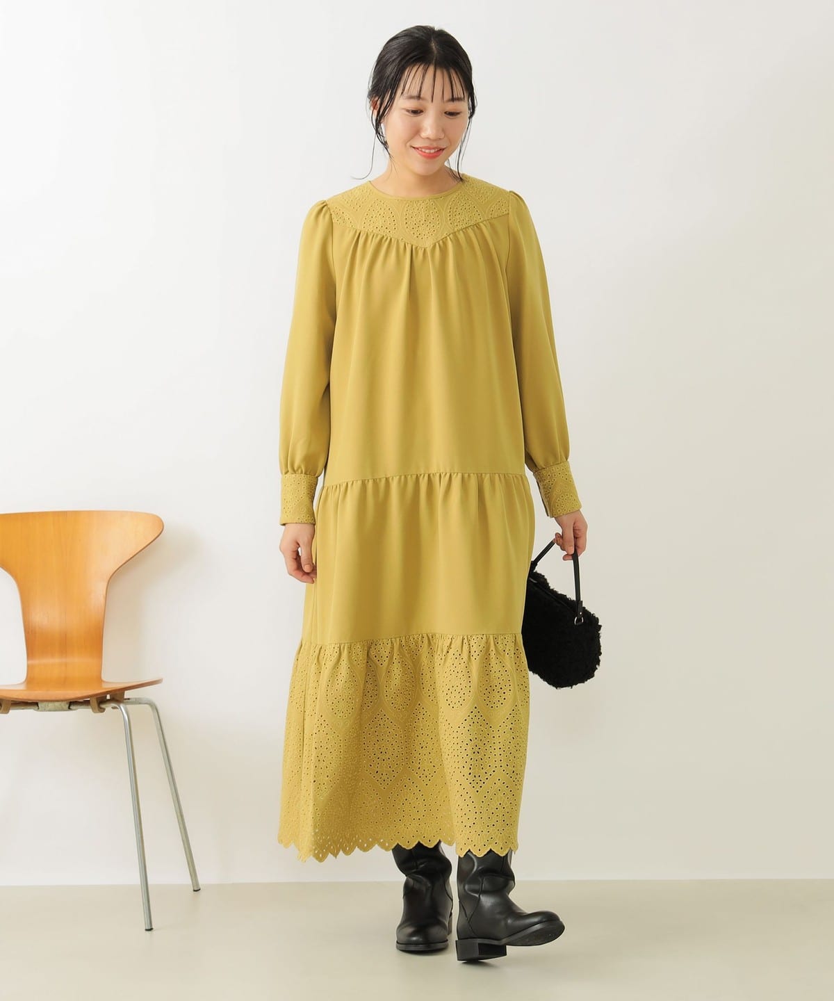 【美品】B:MING by BEAMS ウエストタック ワンピース ベージュ S B:MING by BEAMS（ビーミング by ビームス）ウエストタック