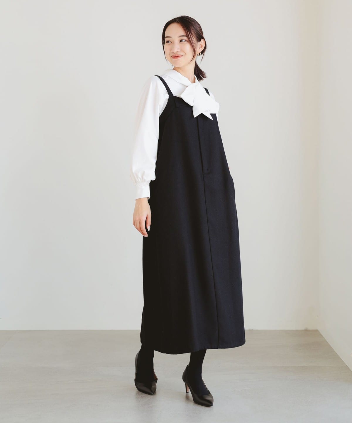 極美品Lee × B:MING by BEAMSデニムジャンパースカートブラック B:MING by BEAMS（ビーミングバイビームス）の「Lee × B:MING by BEAMS