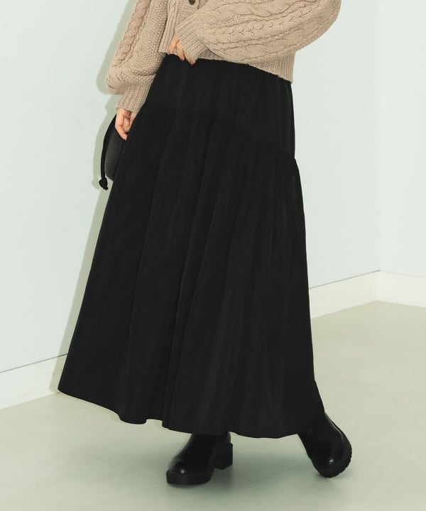 emmi ボリュームギャザースカート 黒 コムデギャルソン emmi（エミ）の「eco ボリュームギャザースカート（スカート）」 - WEAR