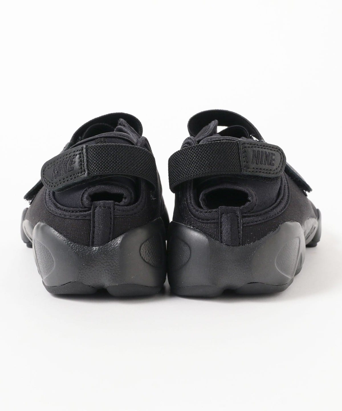 B:MING by BEAMS (B:MING by BEAMS) NIKE / Air Rift 全黑 (23