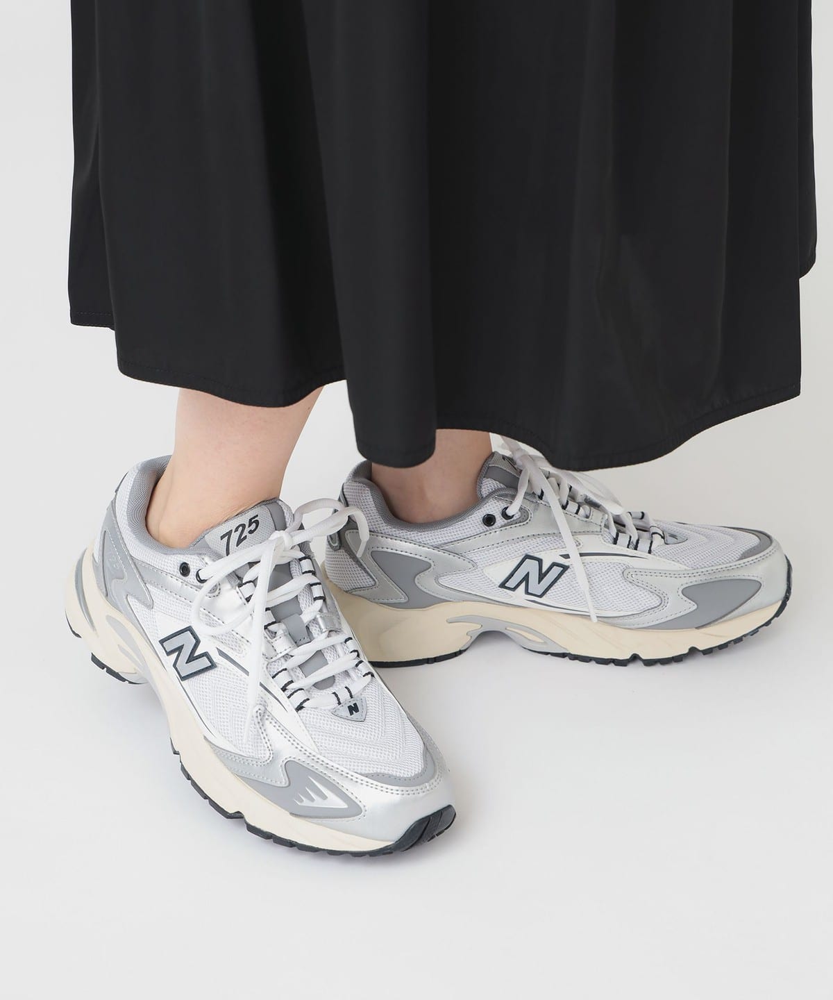 【WEB限定】New Balance / ML725 シューズ WOMEN SILVER GRAY 24.5(US 6.5) 【WEB限定】New Balance / ML725 シューズ WOMEN SILVER GRAY 24.5(US 6.5)