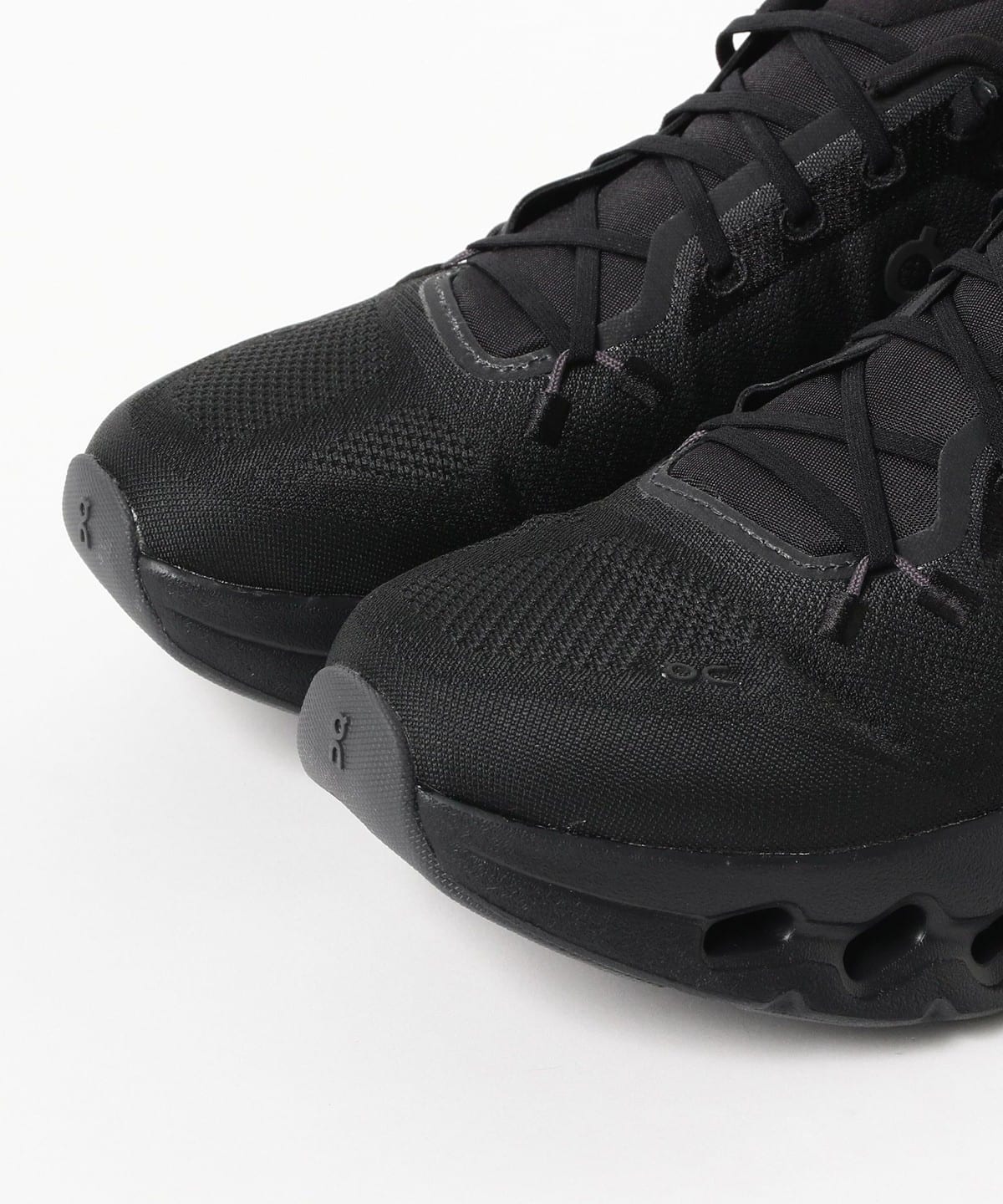 B:MING by BEAMS（ビーミング by ビームス）On / Cloudtilt（23～25cm