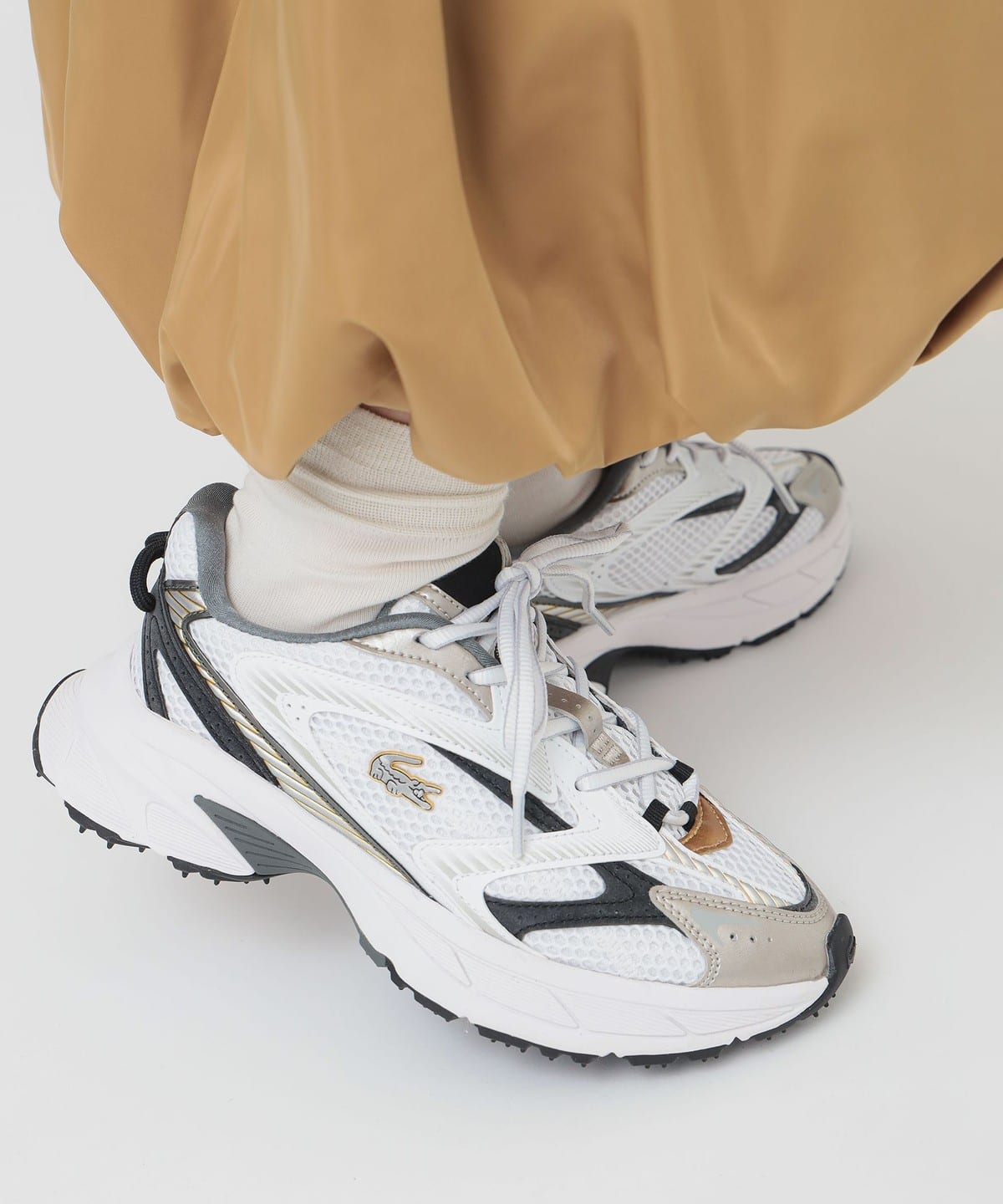 LACOSTE ラコステ / NEOSHOT225(23.5cm 24.5cm)50SFA0120 シューズ WOMEN WHITE/SILVER 23.5cm LACOSTE ラコステ / NEOSHOT225(23.5cm 24.5cm)50SFA0120 シューズ WOMEN WHITE/SILVER 23.5cm