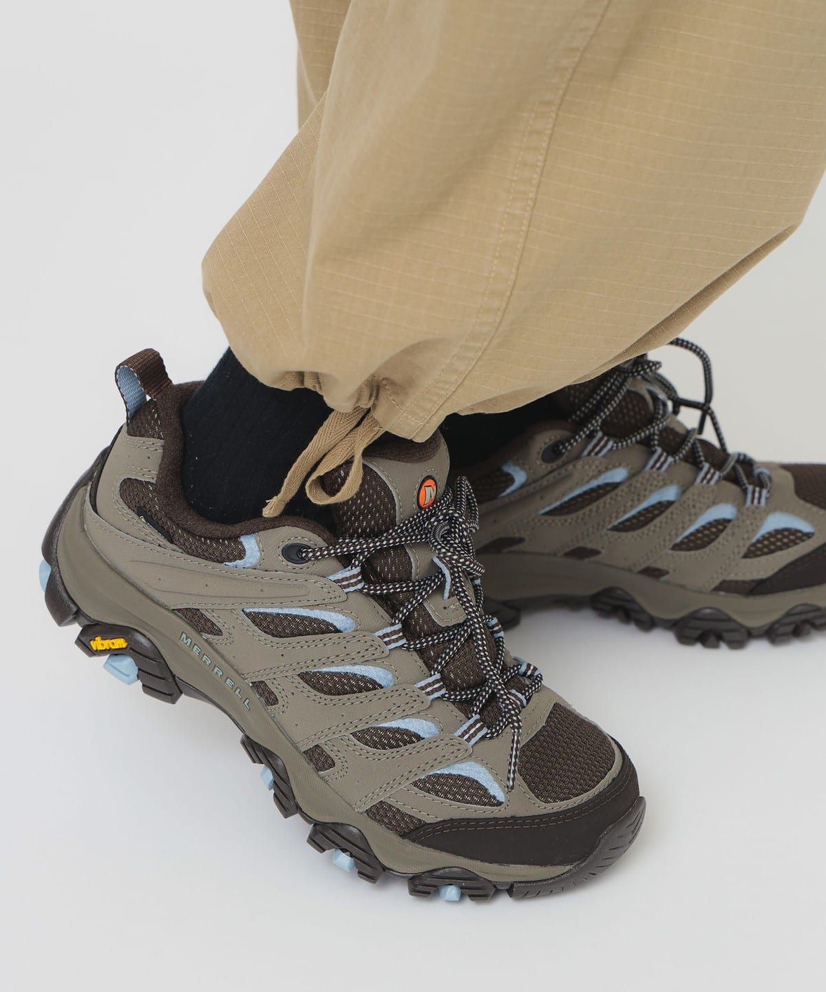 MERRELL　BEAMS別注　値下げ まったく新しい、都会的なMOAB 2。メレルとビームスによる、タフ