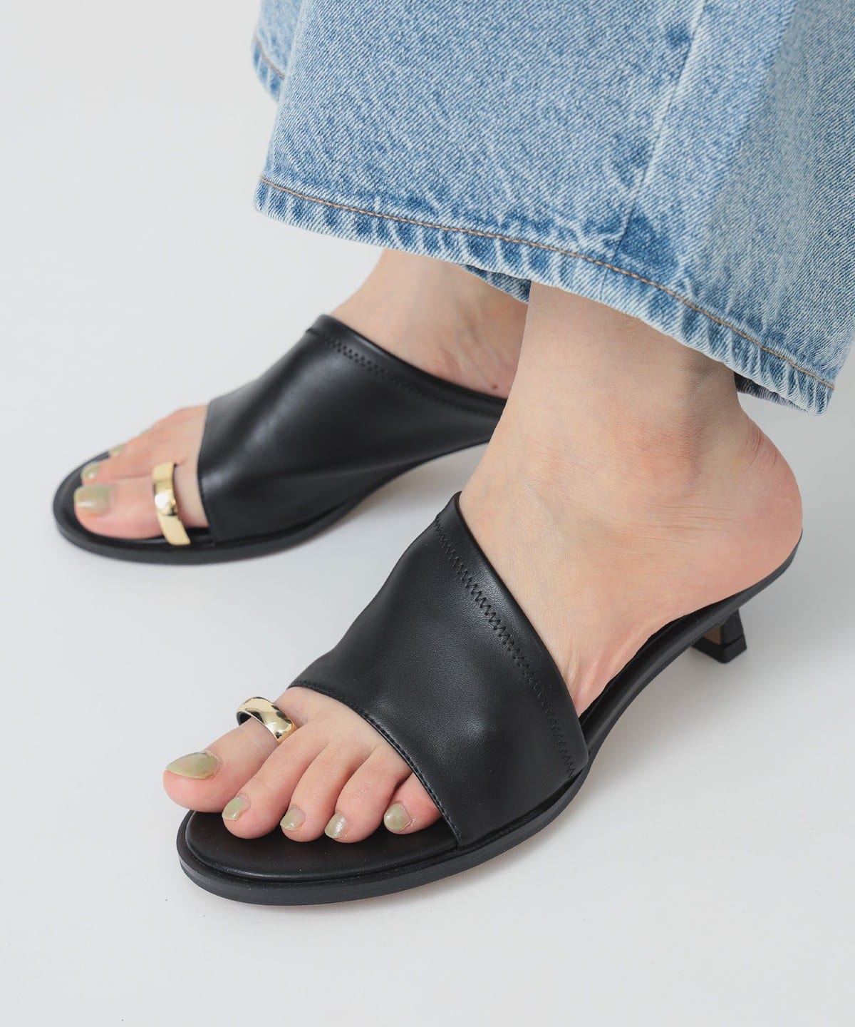 LE VERNIS / Toe ring サンダル(23.5 24.5cm) シューズ WOMEN BLACK 23.5 LE VERNIS / Toe ring サンダル(23.5 24.5cm) シューズ WOMEN BLACK 23.5