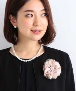 B:MING by BEAMS / サテンフラワーコサージュ