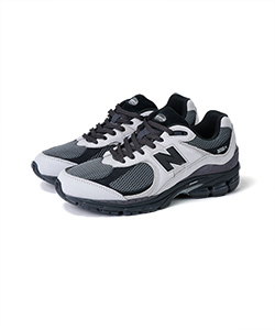 〈MEN〉New Balance / 2002R